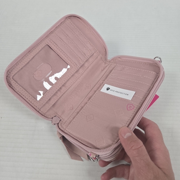 Vera Bradley | RFID All in One Crossbody | Felicity Paisley Pink - Picture 7 of 12